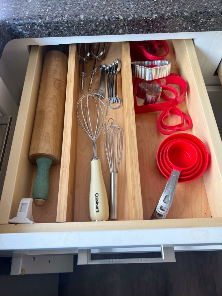 10 minute utensil drawers @eightdayshomeorganization