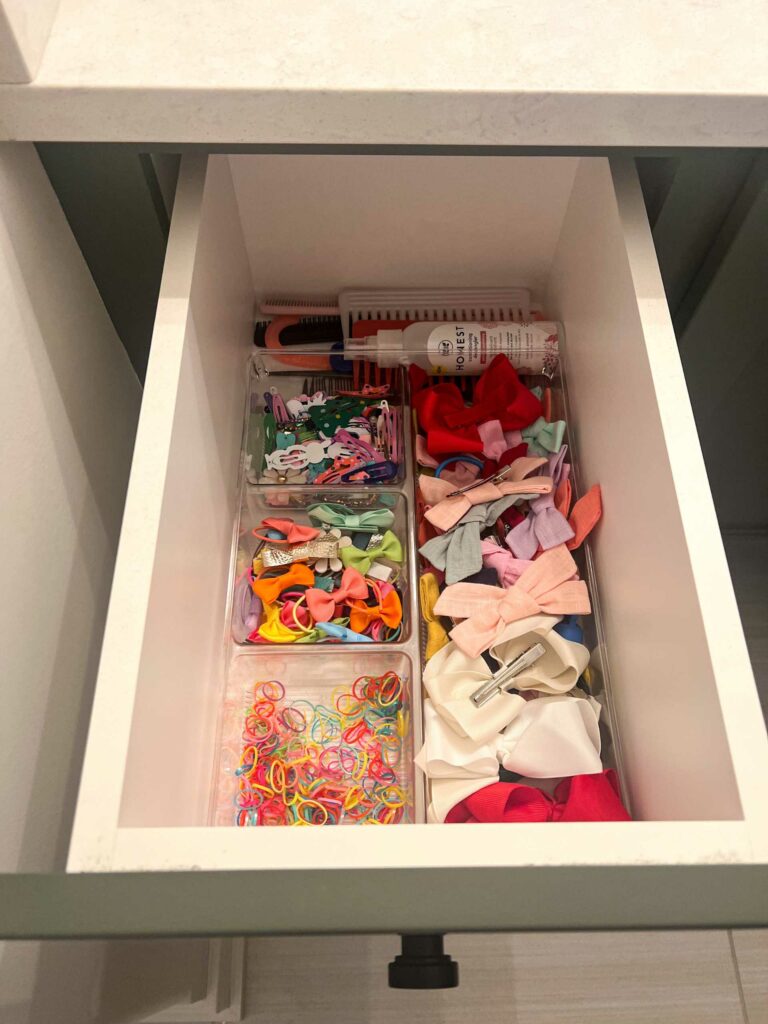 Organize hair accessories @eightdayshomeorganization